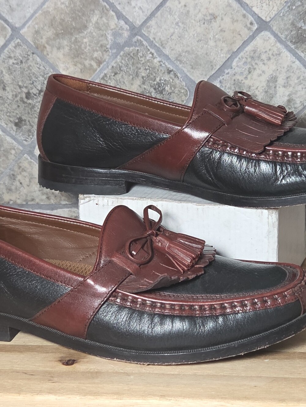 Johnston & Murphy Men's Two-Tone Black and Brown Leather Tassel Loafers 9.5 W